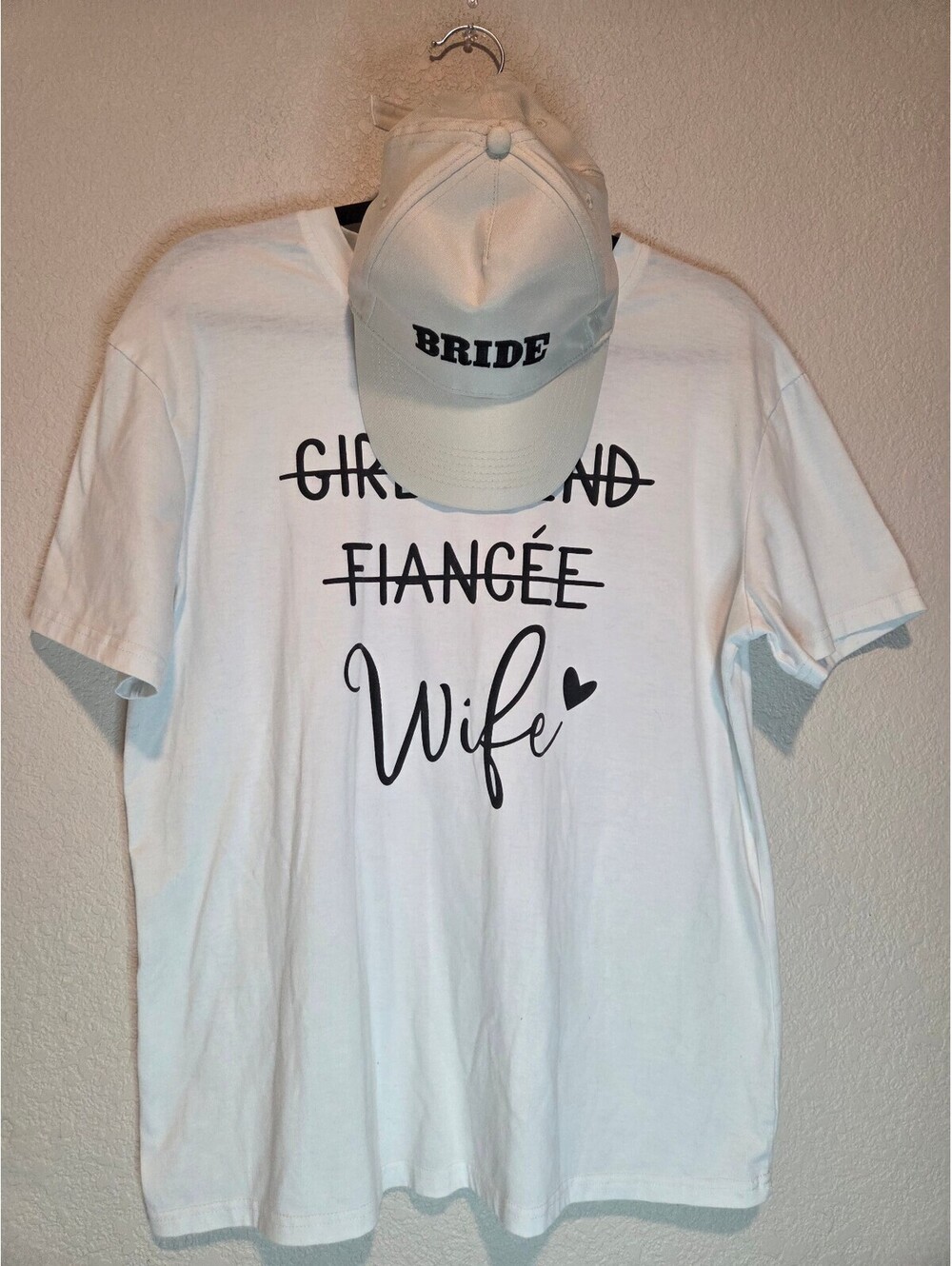 White 'Wife' Graphic T-Shirt with Bride Cap Set XL
